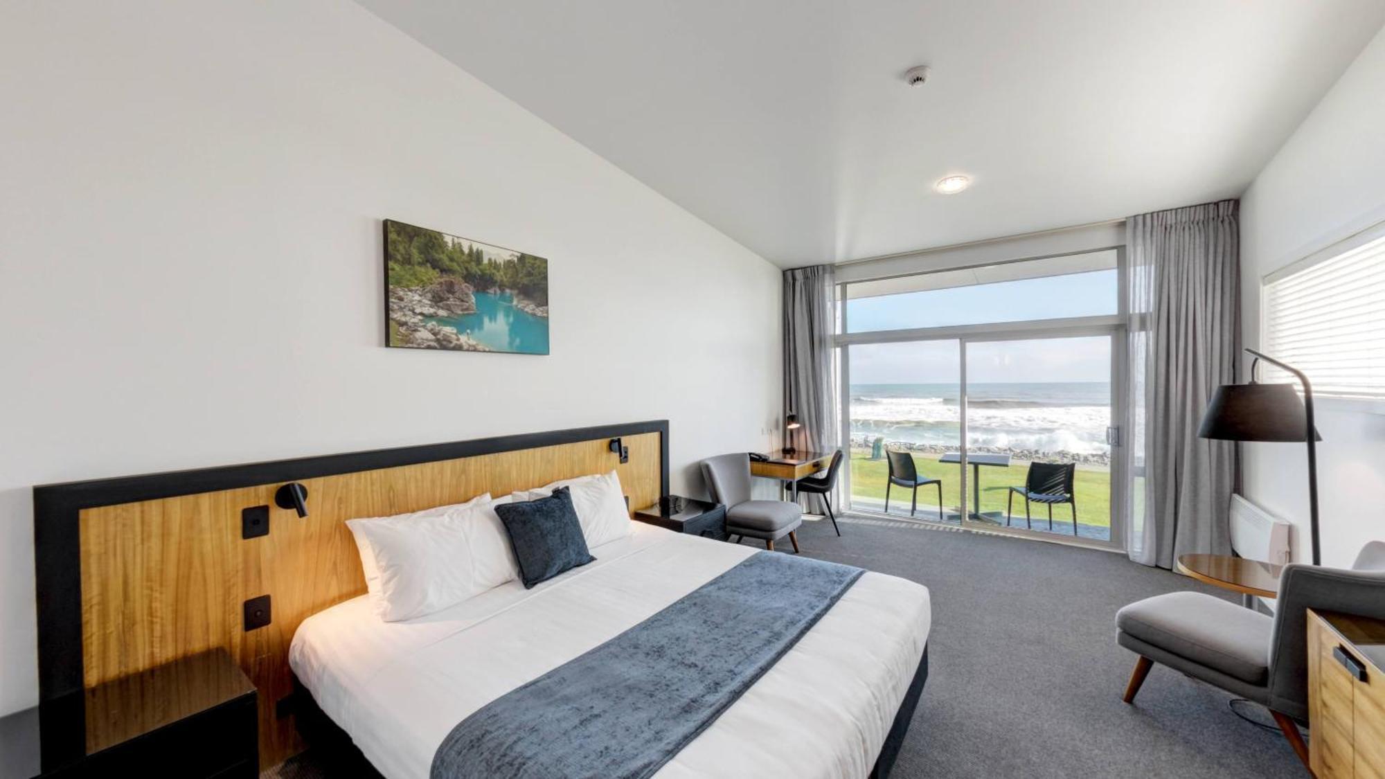 Beachfront Hotel Hokitika Exterior photo