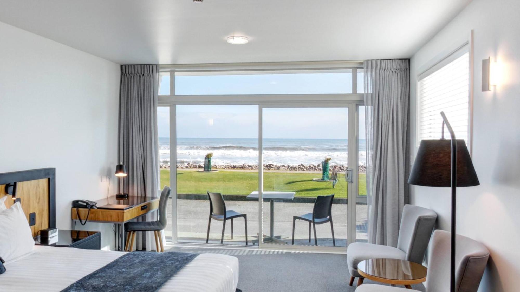 Beachfront Hotel Hokitika Exterior photo