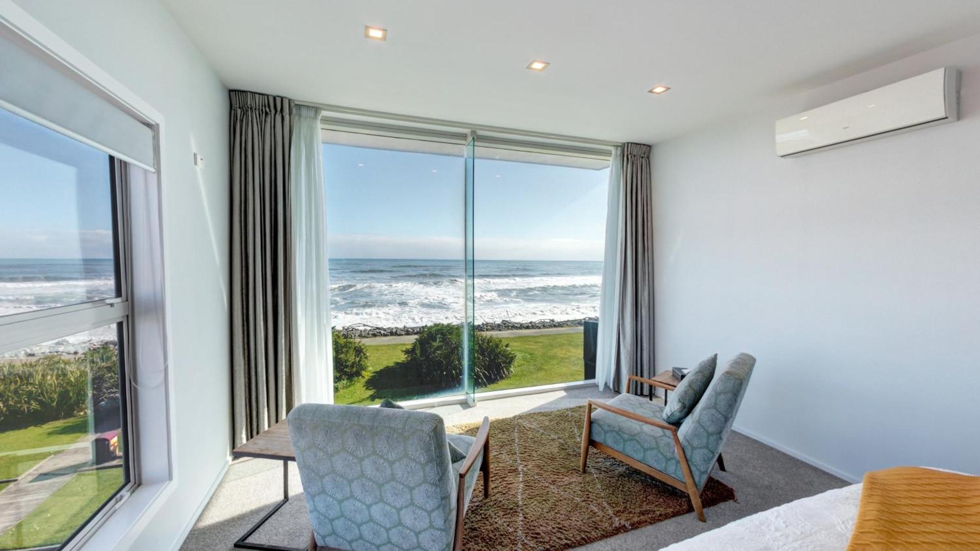 Beachfront Hotel Hokitika Exterior photo