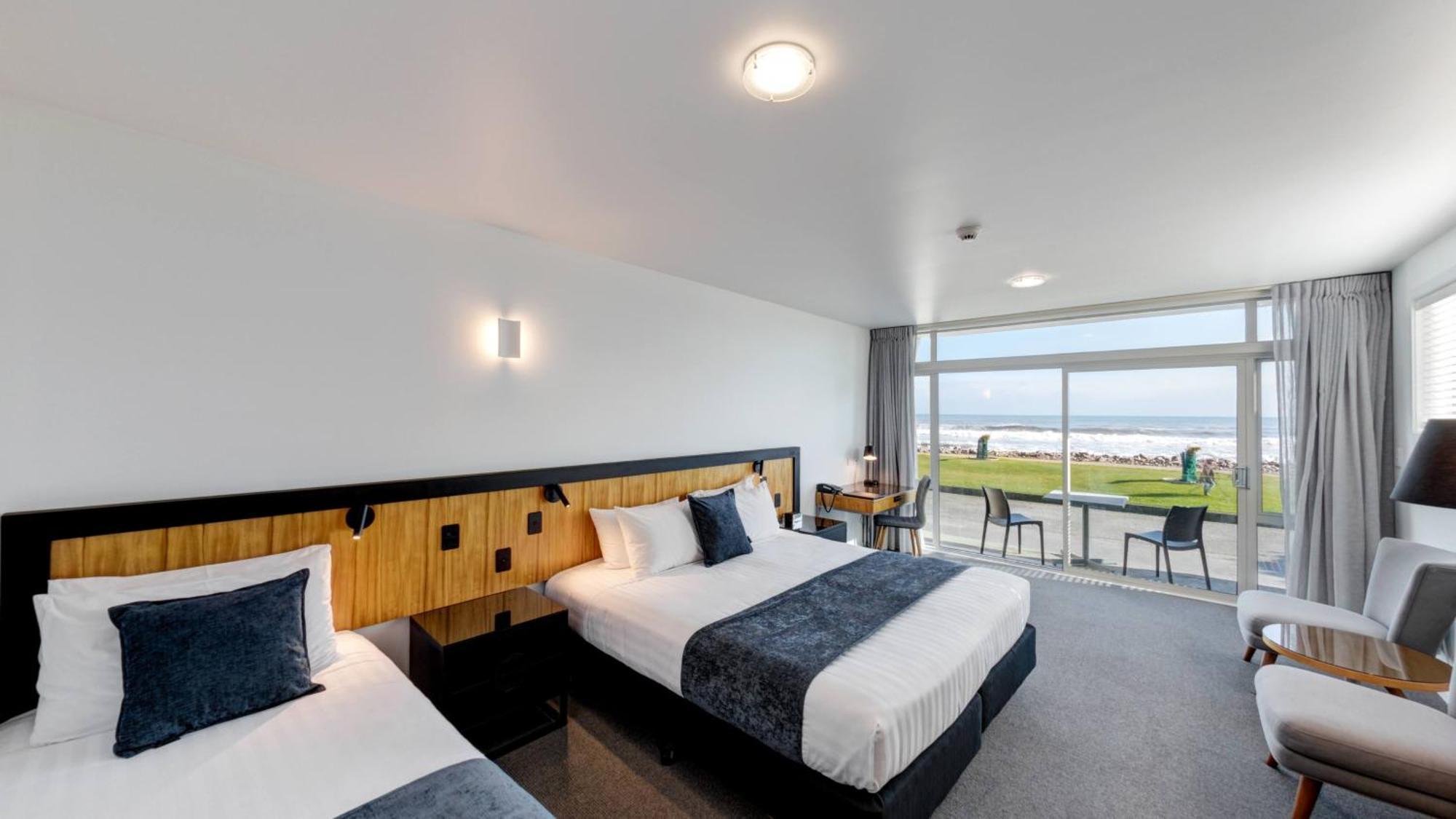 Beachfront Hotel Hokitika Exterior photo