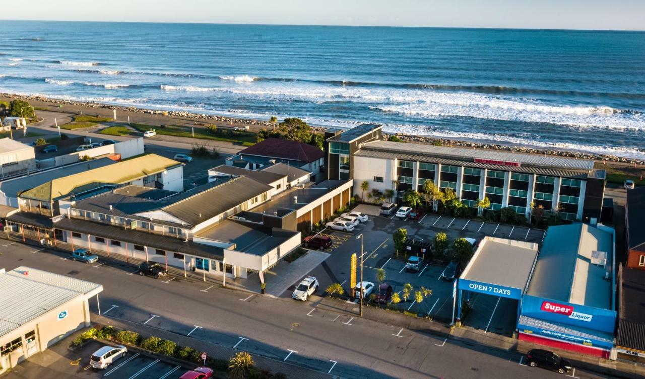 Beachfront Hotel Hokitika Exterior photo