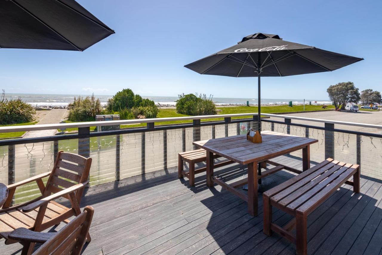 Beachfront Hotel Hokitika Exterior photo