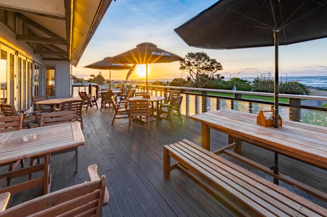 Beachfront Hotel Hokitika Exterior photo