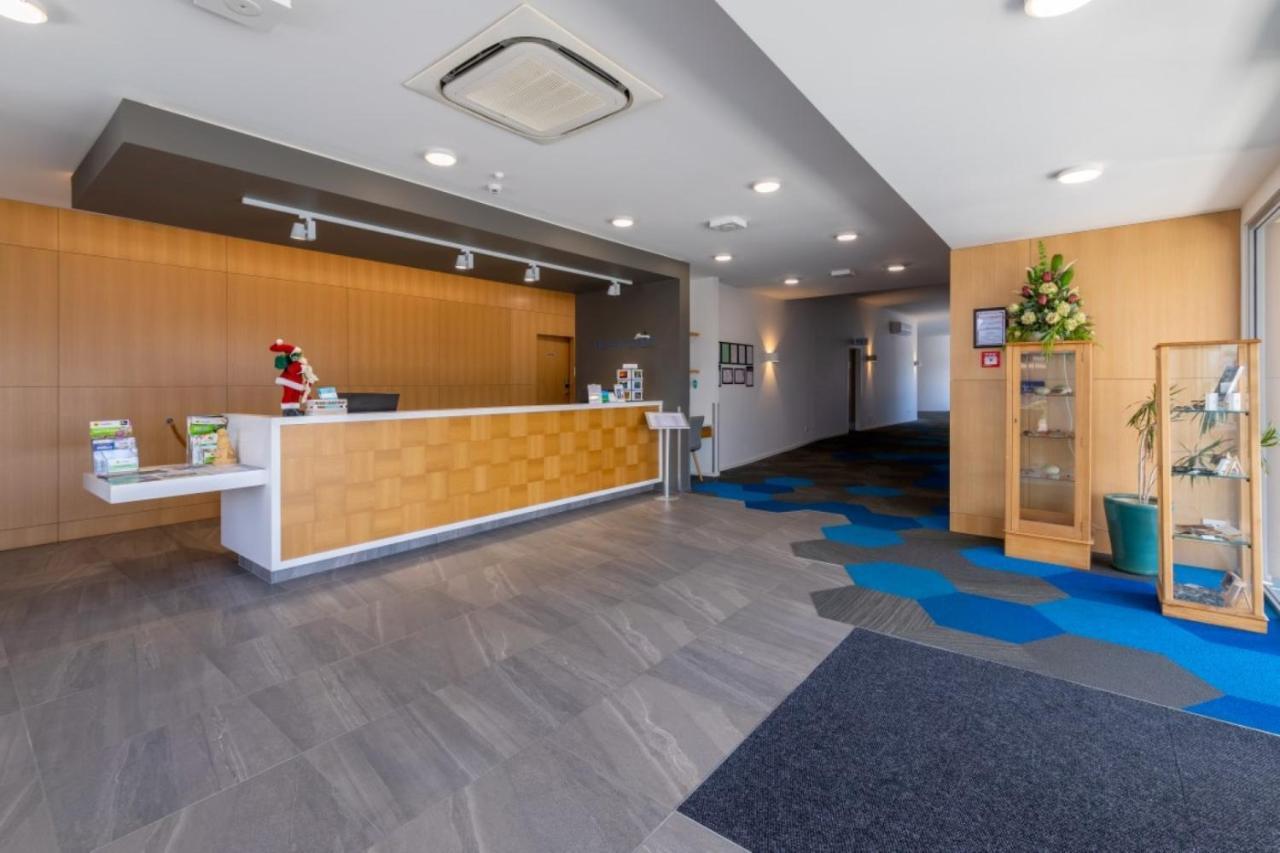 Beachfront Hotel Hokitika Exterior photo