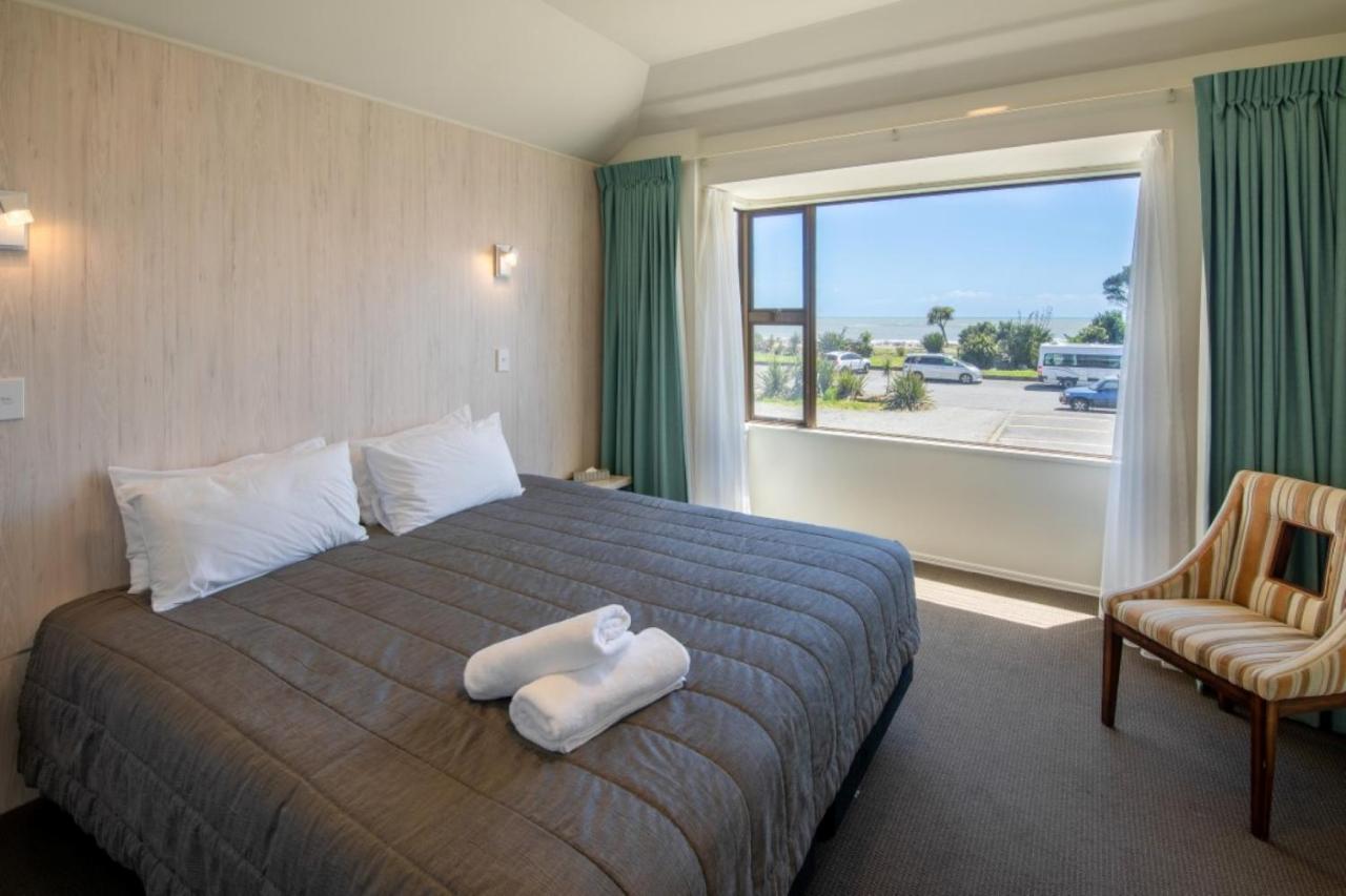 Beachfront Hotel Hokitika Exterior photo